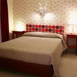  Hostal In City-in